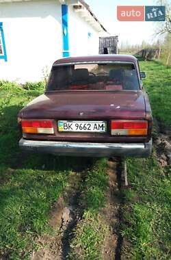 Седан ВАЗ 2107 2005 в 