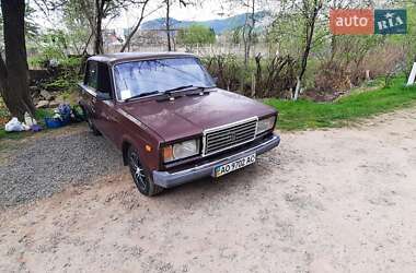 Седан ВАЗ / Lada 2107 2006 в Сваляві