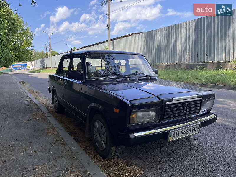 Седан ВАЗ / Lada 2107 2005 в Тульчине