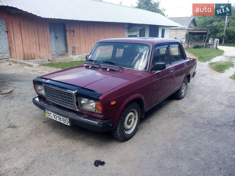 Седан ВАЗ / Lada 2107 2002 в Тернополе