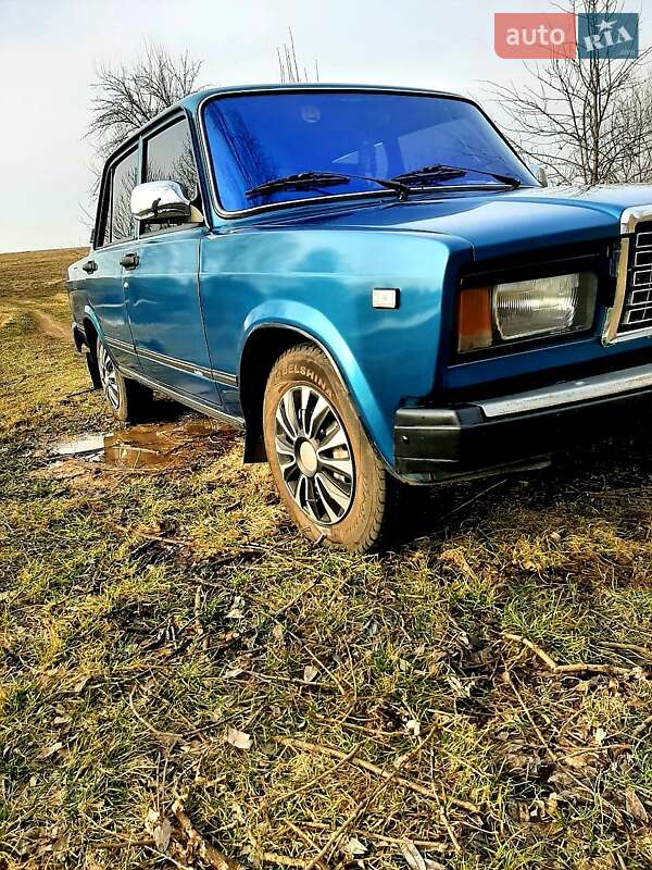 Седан ВАЗ / Lada 2107 1989 в Христинівці