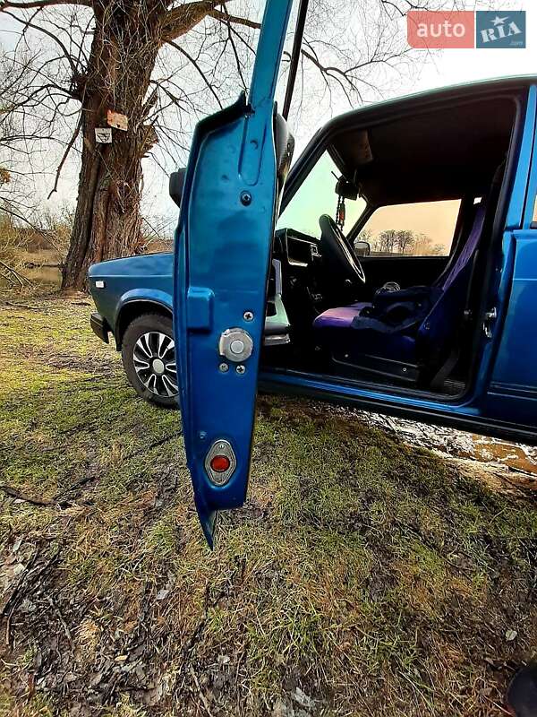 Седан ВАЗ / Lada 2107 1989 в Христинівці