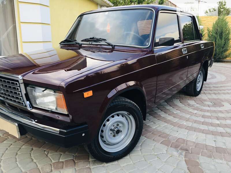Седан ВАЗ / Lada 2107 2007 в Новомосковске