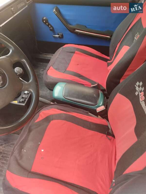 Седан ВАЗ / Lada 2107 1986 в Черновцах