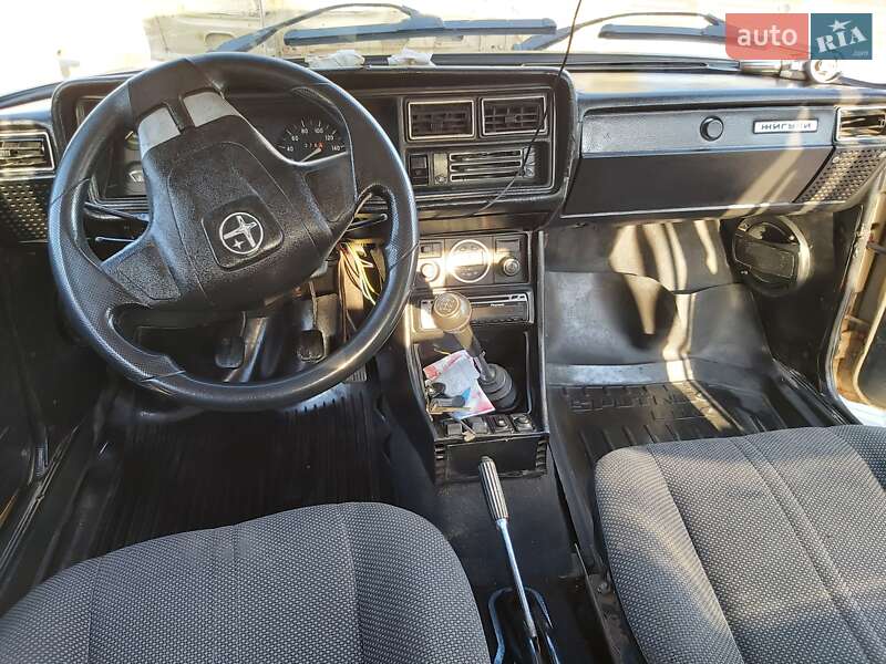 Седан ВАЗ / Lada 2107 1983 в Днепре