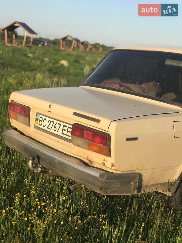 Седан ВАЗ / Lada 2107 1989 в Мостиске