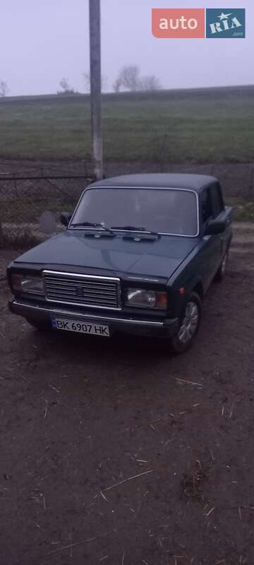 Седан ВАЗ / Lada 2107 1997 в Рівному
