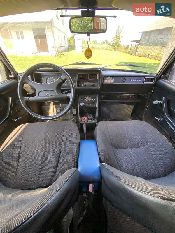 Седан ВАЗ / Lada 2107 1996 в Самборе