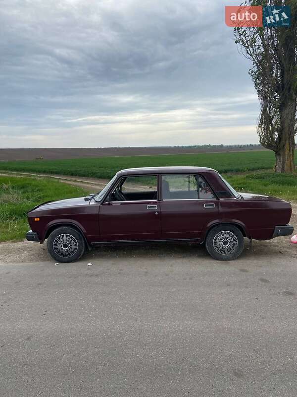 Седан ВАЗ / Lada 2107 2006 в Хмельницком