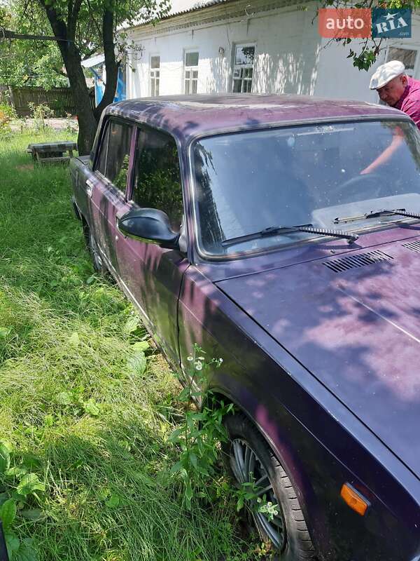 Седан ВАЗ / Lada 2107 2005 в Киеве