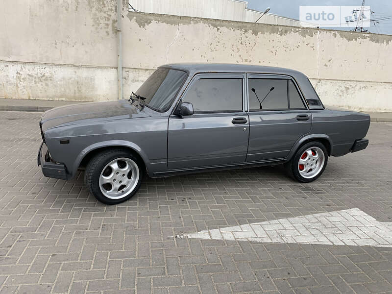 Седан ВАЗ / Lada 2107 2007 в Одессе