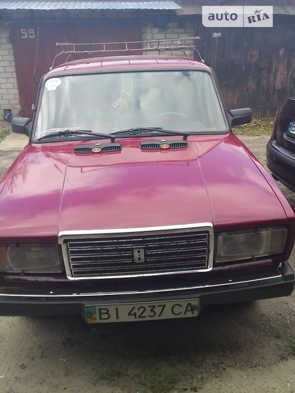 Седан ВАЗ / Lada 2107 1993 в Горишних Плавнях