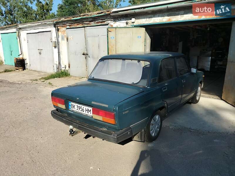 Седан ВАЗ / Lada 2107 2002 в Ровно фото 2 Седан ВАЗ / Lada 2107 2002 в Ровно