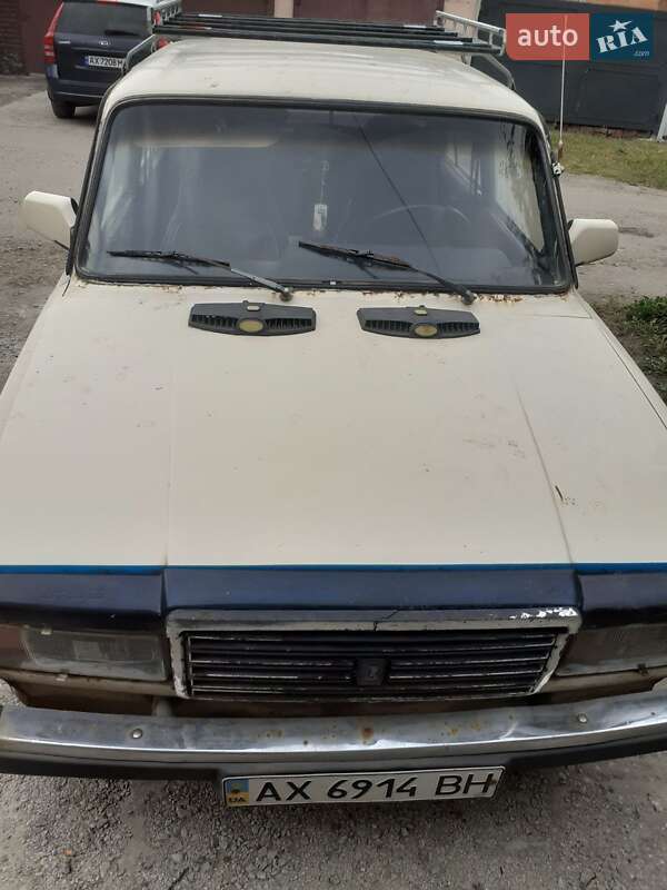 Седан ВАЗ / Lada 2107 1995 в Харькове