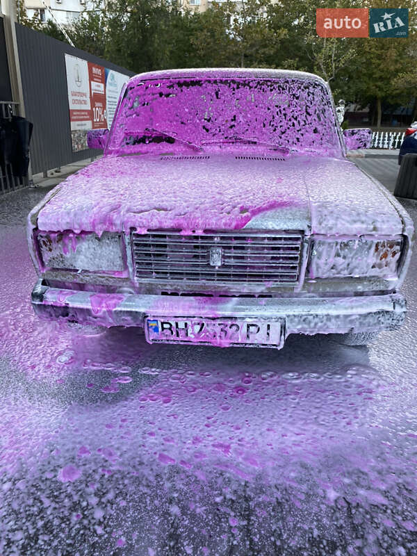 Седан ВАЗ / Lada 2107 1987 в Березанке
