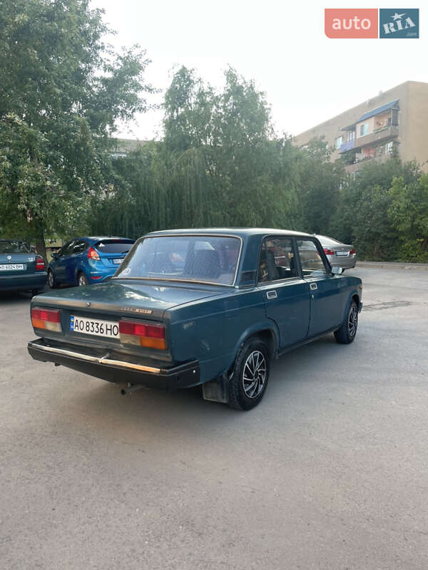 Седан ВАЗ / Lada 2107 2002 в Ужгороде фото 2 Седан ВАЗ / Lada 2107 2002 в Ужгороде