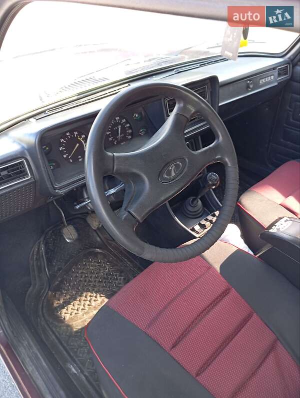 Седан ВАЗ / Lada 2107 2002 в Іршаві