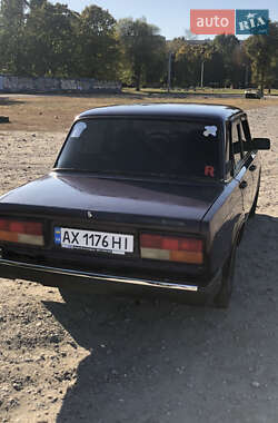 Седан ВАЗ 2107 2003 в 