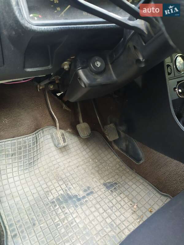 Седан ВАЗ / Lada 2107 1982 в Києві фото 9 Седан ВАЗ / Lada 2107 1982 в Києві