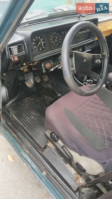 Седан ВАЗ / Lada 2107 2004 в Луцьку