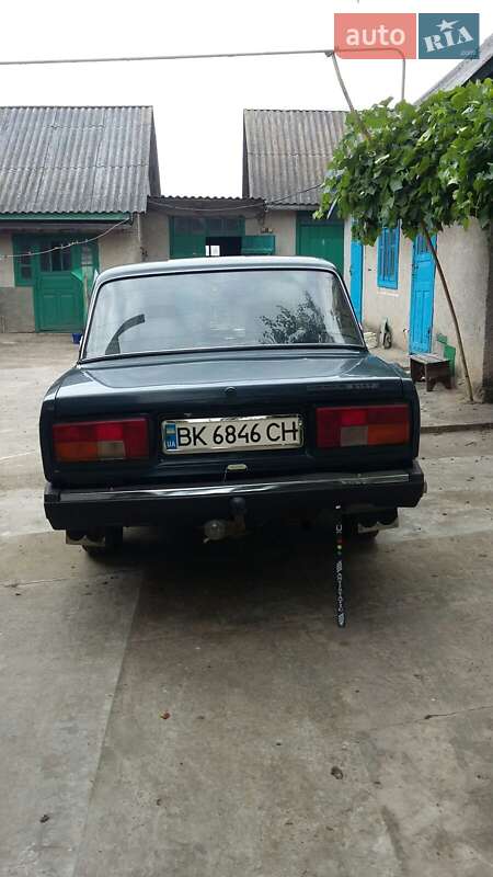 Седан ВАЗ / Lada 2107 2005 в Острозі