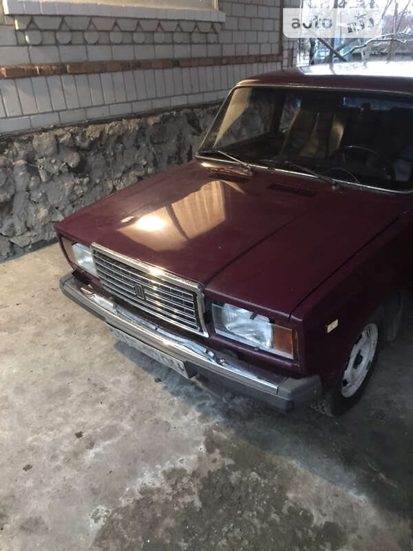 Седан ВАЗ / Lada 2107 1990 в Голованевске