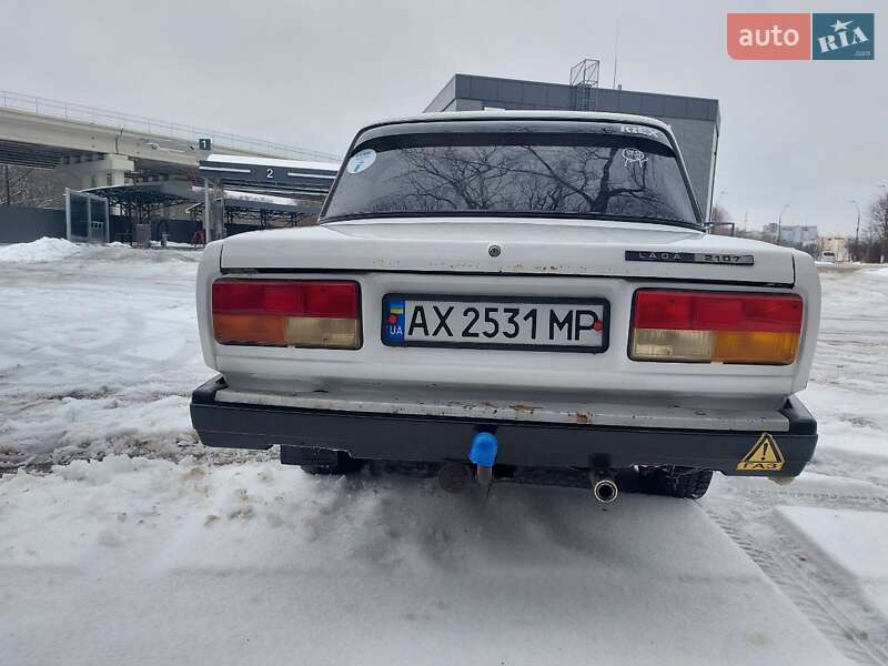 Седан ВАЗ / Lada 2107 2004 в Броварах