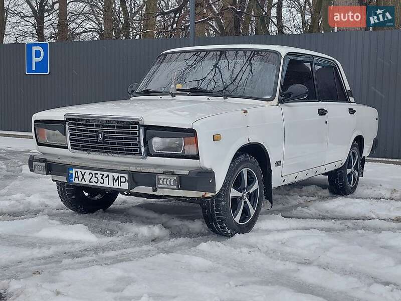 Седан ВАЗ / Lada 2107 2004 в Броварах