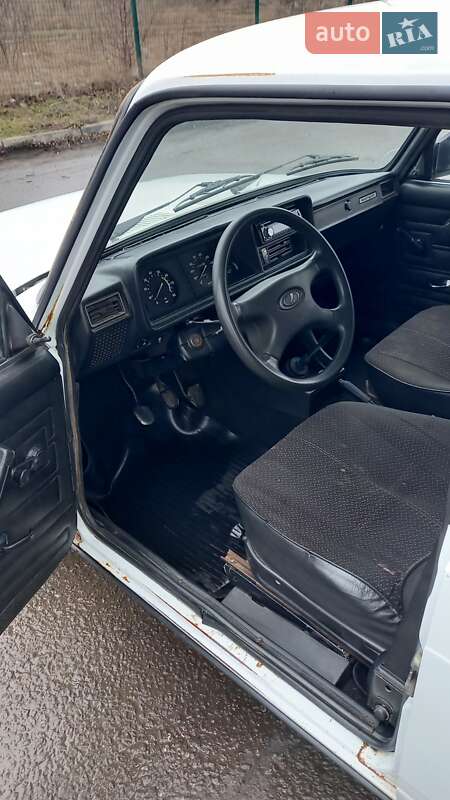 Седан ВАЗ / Lada 2107 2004 в Миколаєві