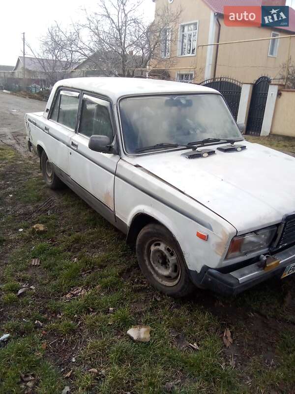 Седан ВАЗ / Lada 2107 2004 в Одессе