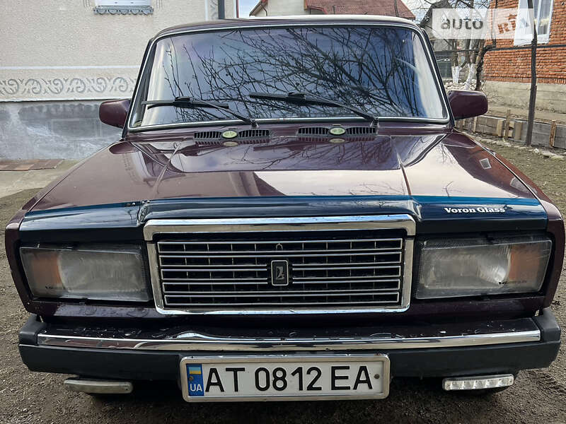 Седан ВАЗ / Lada 2107 2005 в Надворной