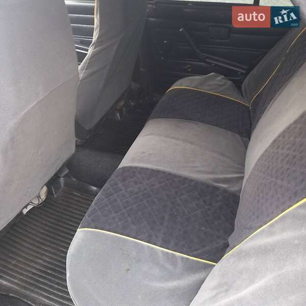 Седан ВАЗ / Lada 2107 2003 в Рени