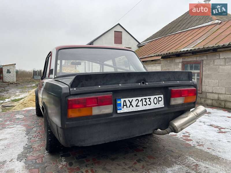Седан ВАЗ / Lada 2107 2000 в Харкові