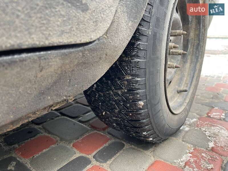 Седан ВАЗ / Lada 2107 2000 в Харкові