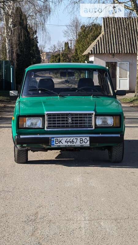 Седан ВАЗ / Lada 2107 1998 в Дубно