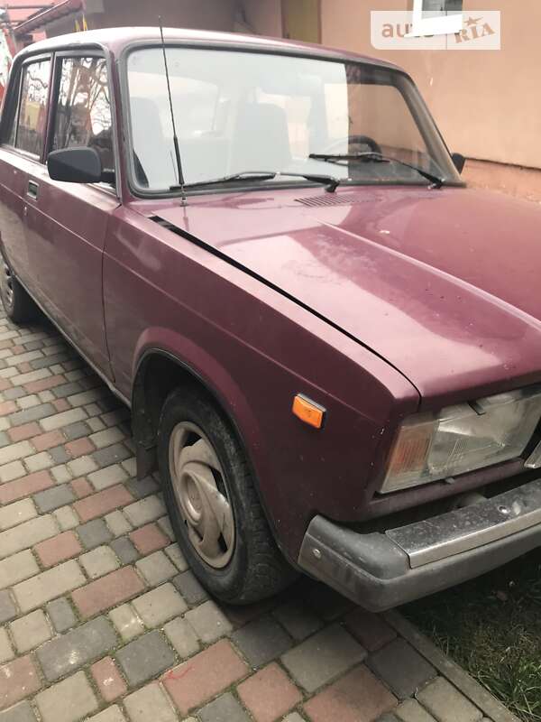 Седан ВАЗ / Lada 2107 1999 в Ивано-Франковске