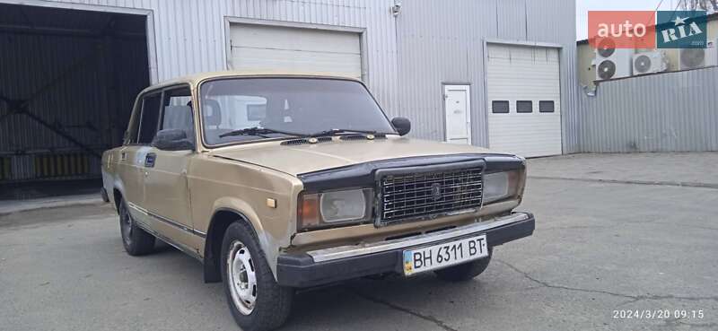 Седан ВАЗ / Lada 2107 1989 в Одессе