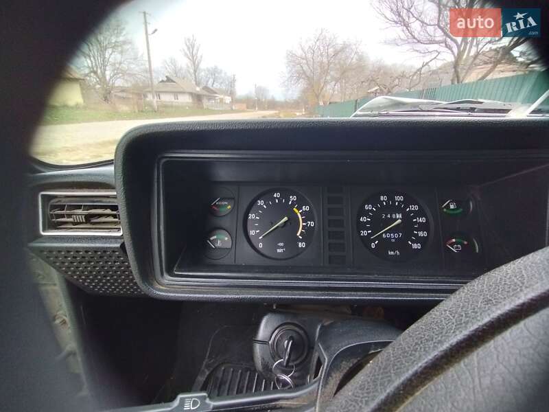 Седан ВАЗ / Lada 2107 2004 в Баре