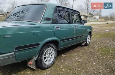 Седан ВАЗ / Lada 2107 2004 в Баре