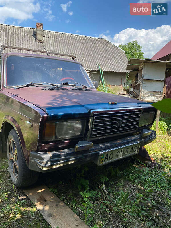Седан ВАЗ / Lada 2107 2005 в Ужгороде
