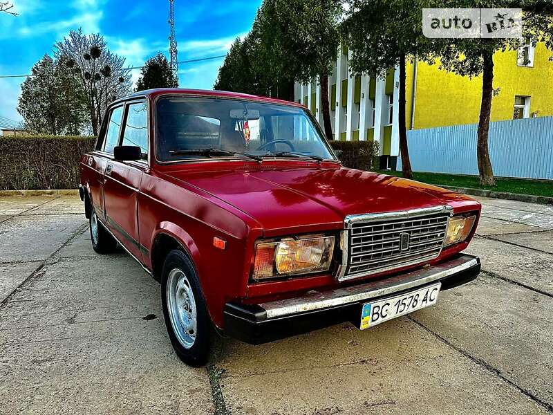 Седан ВАЗ / Lada 2107 1987 в Стрые