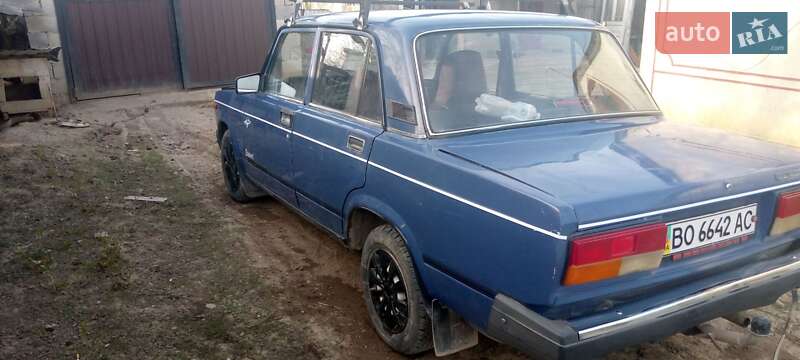 Седан ВАЗ / Lada 2107 2006 в Хотине