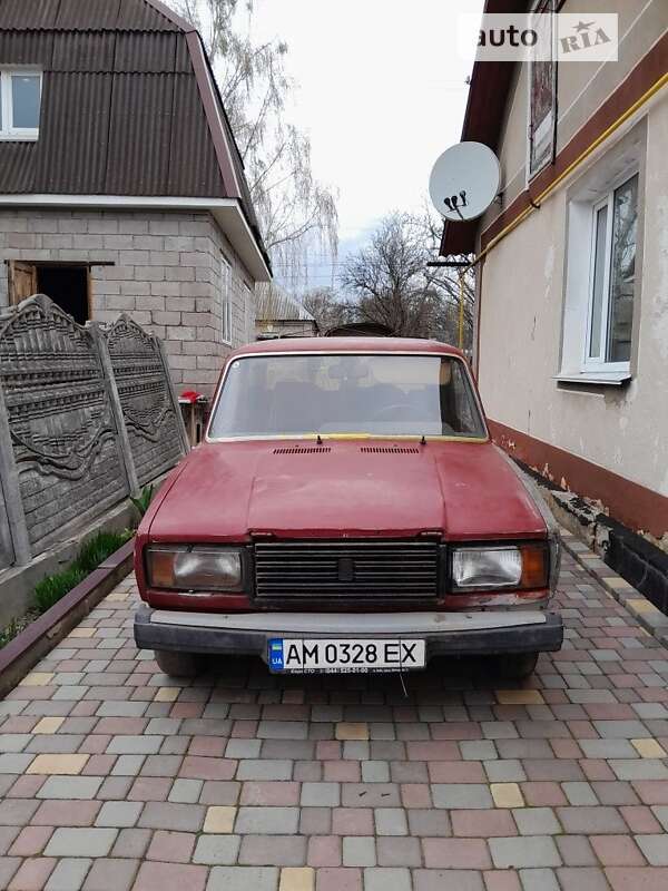 Седан ВАЗ / Lada 2107 1995 в Коростене