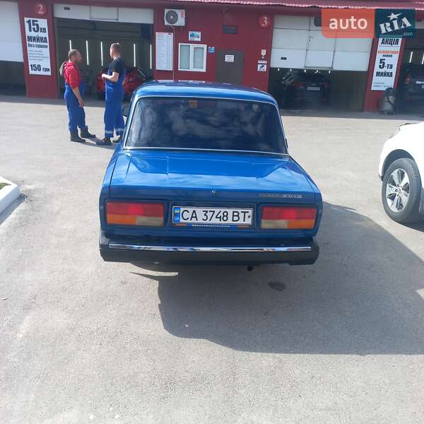 Седан ВАЗ / Lada 2107 2008 в Киеве