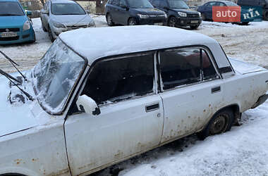 Седан ВАЗ 2107 2004 в 