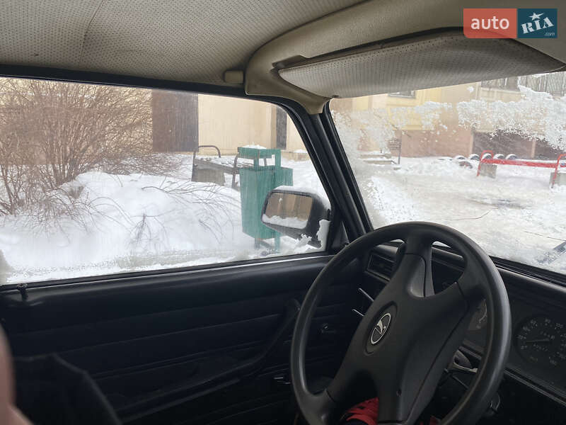 Седан ВАЗ / Lada 2107 2004 в Харькове