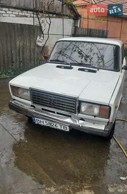 Седан ВАЗ / Lada 2107 1998 в Одессе