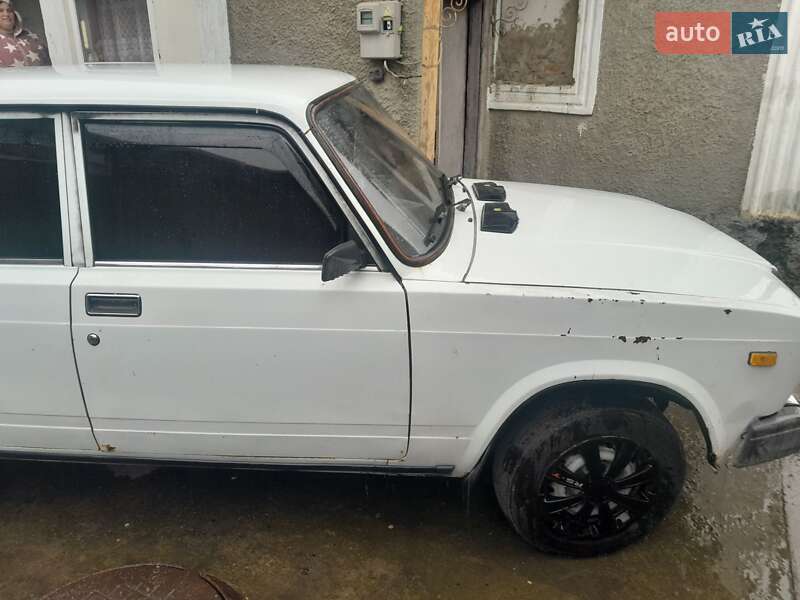 Седан ВАЗ / Lada 2107 1998 в Одесі