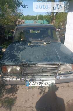 Седан ВАЗ / Lada 2107 1996 в Черкассах