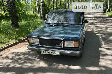 Седан ВАЗ / Lada 2107 2004 в Чернівцях